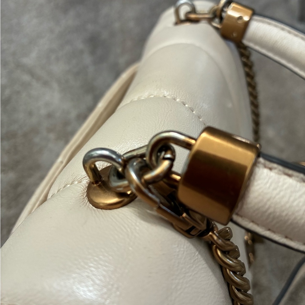 Tory Burch Cream Quilted Shoulder Bag with Gold Accents - Picture 3 of 15